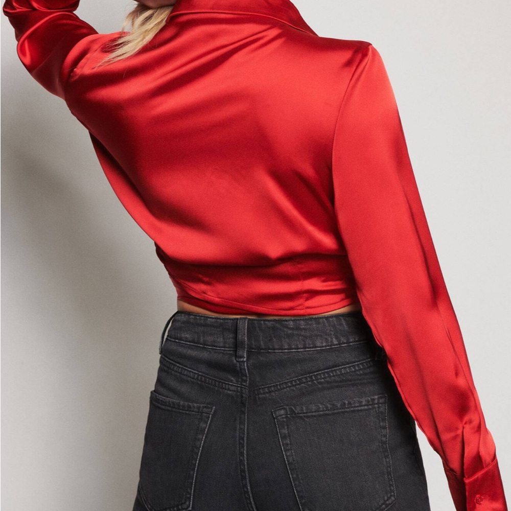 Dynamite Vibrant Red Satin Blouse - Picture 6 of 7
